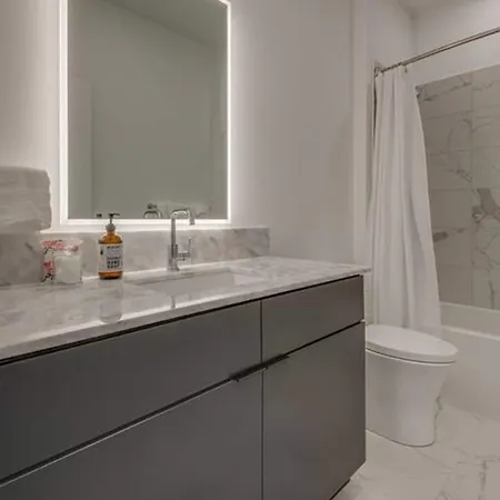 Boutique On Nashville's Riverfront- Eve #402 Holiday home *