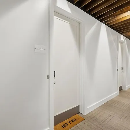 Fabulous Nashvegas Loft Retreat Near Vandy Off West End Mins To Broadway *