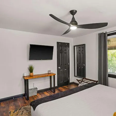 Cozy Close To Opry & Downtown Large Deck * Nashville