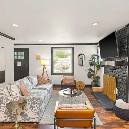 Cozy Close To Opry & Downtown Large Deck Holiday home Nashville