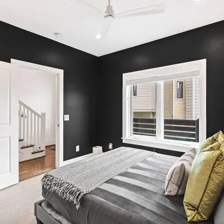 Holiday home Two Adjacent Homes By 12 South And Belmont That Sleeps 24 Nashville