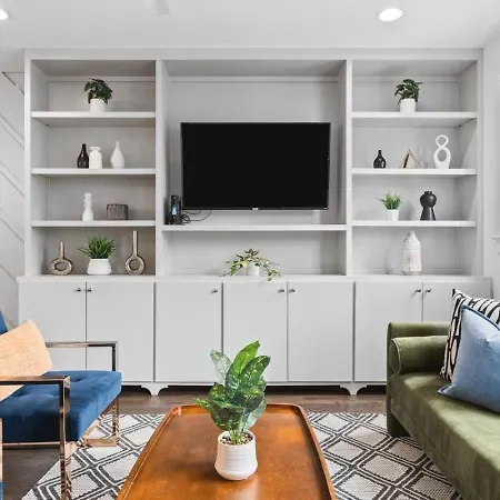 Two Adjacent Homes By 12 South And Belmont That Sleeps 24 *