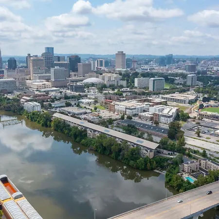 Riverfront Charm - A Scenic Downtown For 6 Holiday home