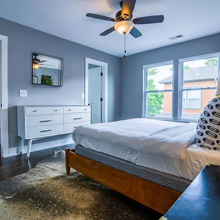 Chic Townhome In Trendy East Nash *