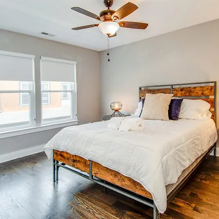 Side By Side Townhomes In East Holiday home