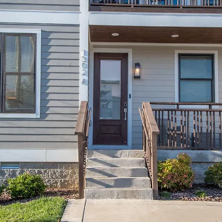 Holiday home Dual - 1 Mile From Dt Nash & Farmers Market