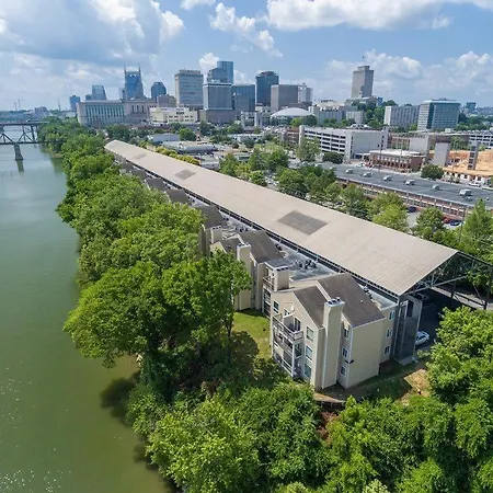 Riverfront In Dt *