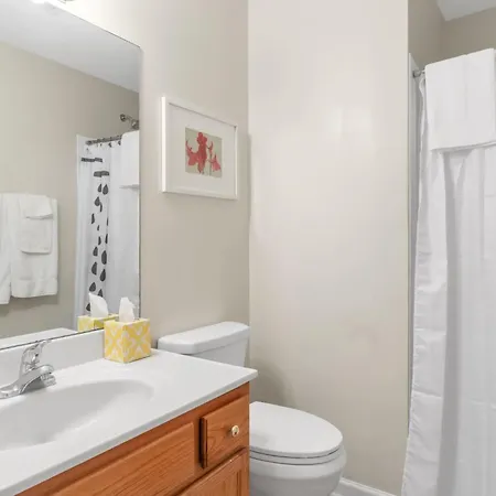Holiday home Cozy 3 Bdr In West L Close To Tsu Nashville