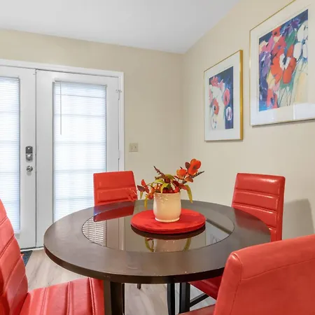 Holiday home Cozy 3 Bdr In West L Close To Tsu