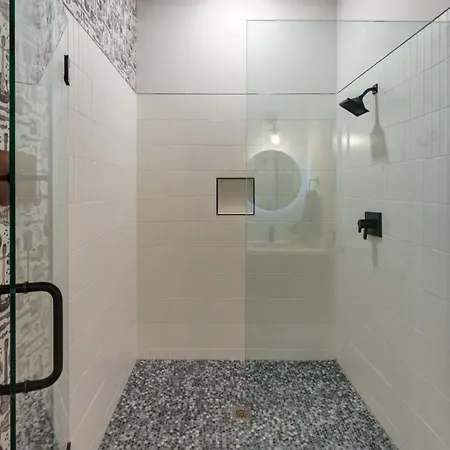 Holiday home Trendy Close To Nissan Stadium