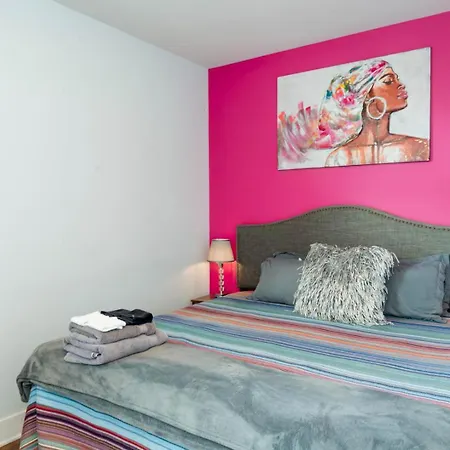 Modern 2 Bdr Townhome Minutes From Downtown Holiday home Nashville