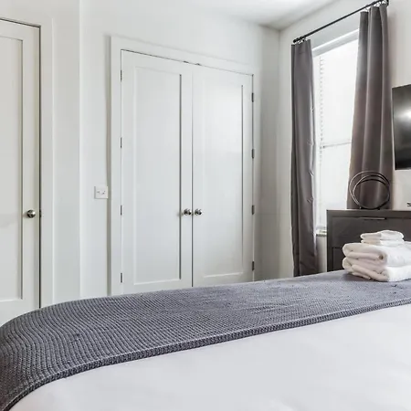 Chic And Modern West End Living Nashville