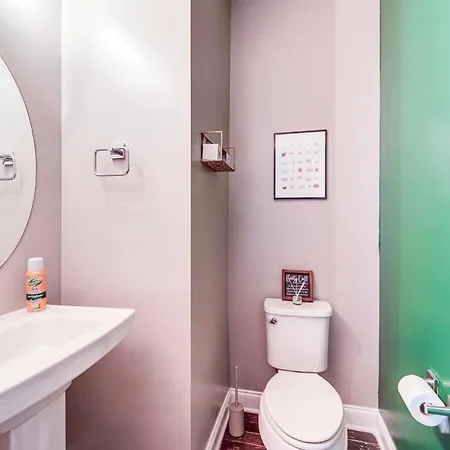 Holiday home Pet-friendly Abode W/ Balcony In East Nashville!