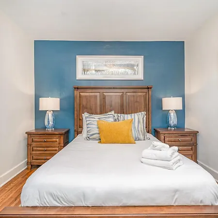 - 1815 Pearl St * Nashville