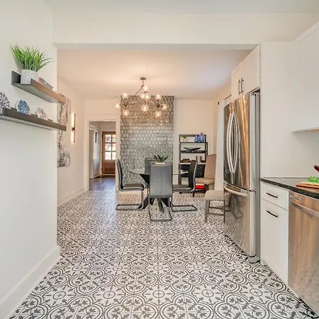 - 1815 Pearl St *