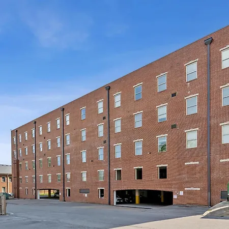 1 Bdr Loft Centrally Located In West End Holiday home *