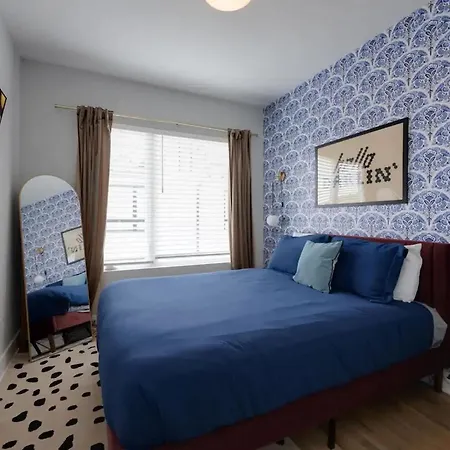 Dolly's Disco - Stylish 2 Bdr Holiday home *