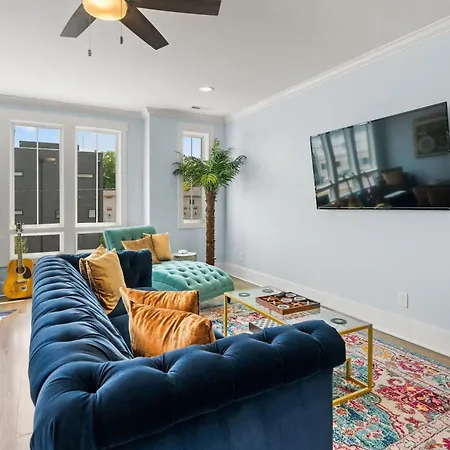 Holiday home Chic Townhome For 8 W Rooftop Nashville