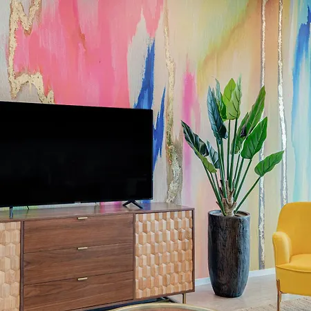 Eve Apartment *