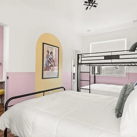 Holiday home The Dolly House 8br Sleeps 24 5min To Dt Nashville