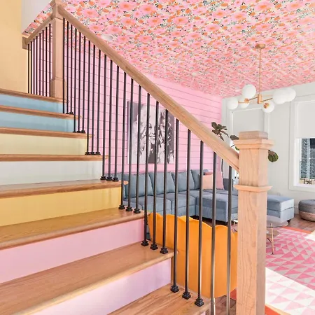 The Dolly House 8br Sleeps 24 5min To Dt Holiday home