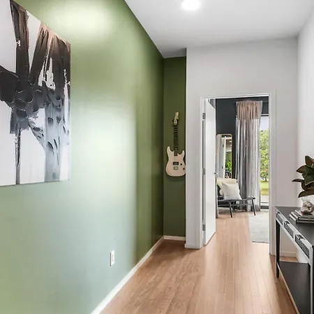 Riverview With Garage And Balcony And Walk Downtown Nashville