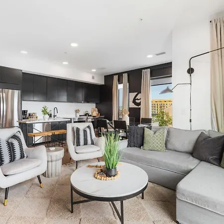 Riverview With Garage And Balcony And Walk Downtown Holiday home *