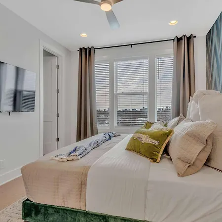 Music Mansion 2 Miles To Broadway - 13 Beds