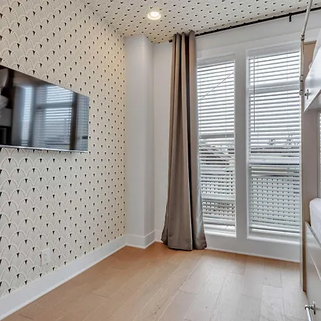 Music Mansion 2 Miles To Broadway - 13 Beds