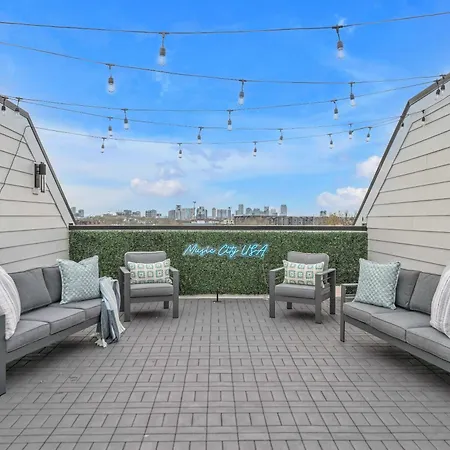 Holiday home Music Mansion 2 Miles To Broadway - 13 Beds Nashville