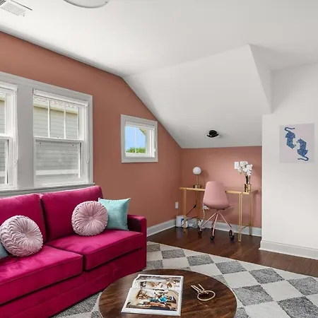 4 Bedroom House With Hot Tub And Backyard Close To Downtown Holiday home Nashville