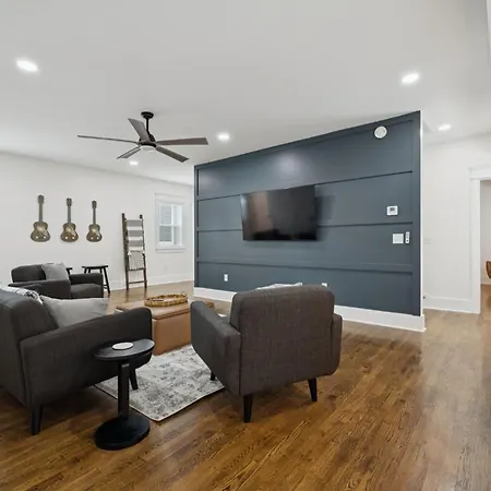 Nash Urban Oasis With Rooftop And Modern Amenities Holiday home *