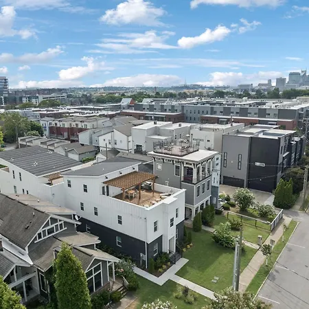 Nash Urban Oasis With Rooftop And Modern Amenities Holiday home
