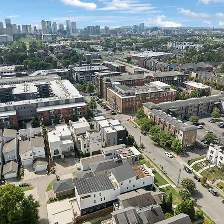 Nash Urban Oasis With Rooftop And Modern Amenities Holiday home Nashville