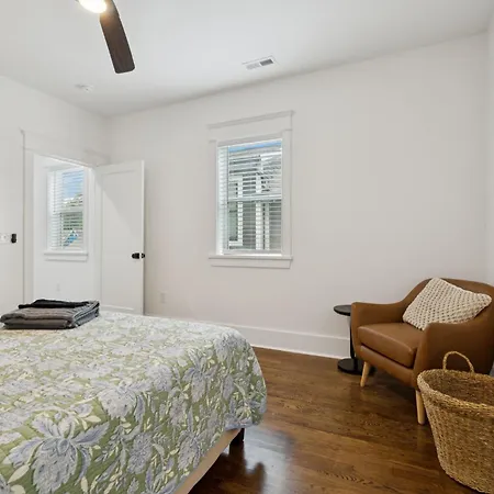 Nash Urban Oasis With Rooftop And Modern Amenities Holiday home