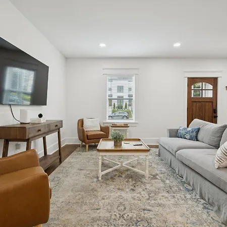 Nash Urban Oasis With Rooftop And Modern Amenities Holiday home Nashville