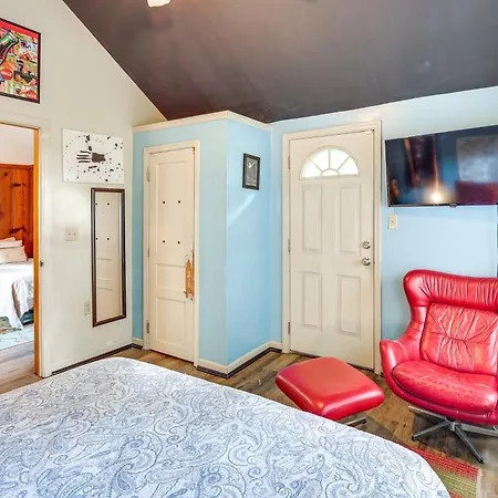 Spacious Retreat W/ Yard: Wfh Friendly! * Nashville