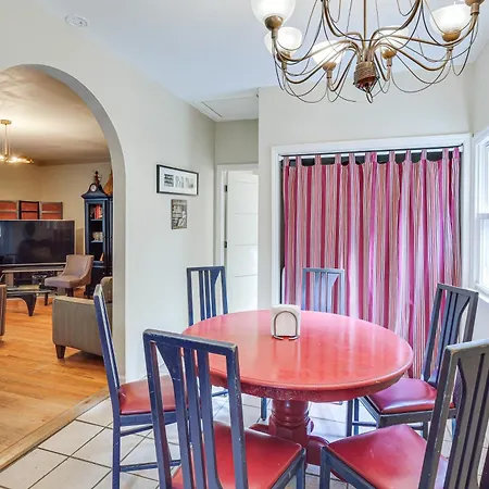 Spacious Retreat W/ Yard: Wfh Friendly!