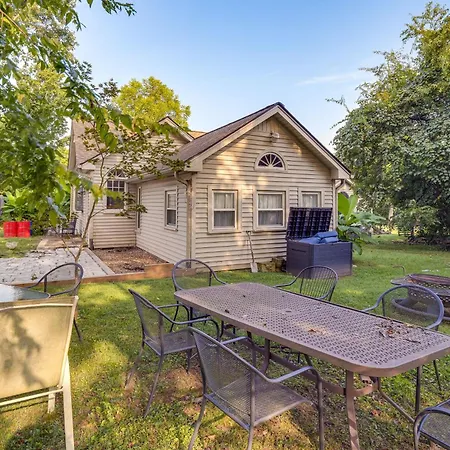 Spacious Retreat W/ Yard: Wfh Friendly! Holiday home *