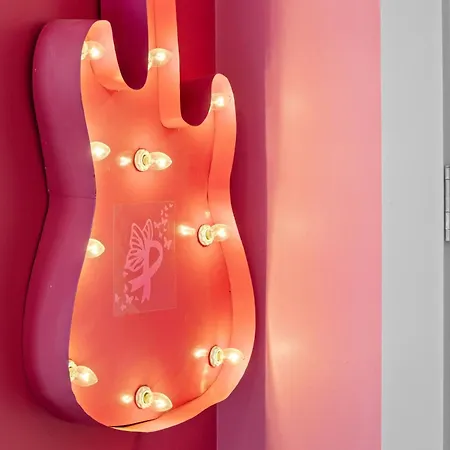 Pink Honky-tonk Karaoke Stage, Pink Glam & Bar Apartment Nashville