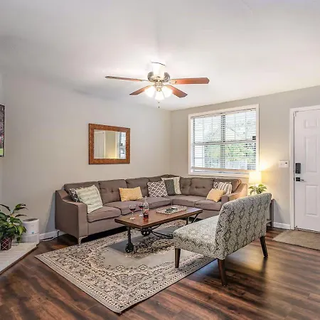 Apartment 2 Units, Sleeps 16, Mins To Downtown - Airport Nashville