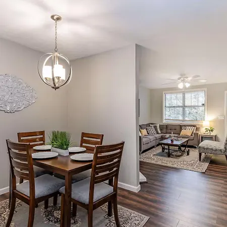 2 Units, Sleeps 16, Mins To Downtown - Airport Nashville