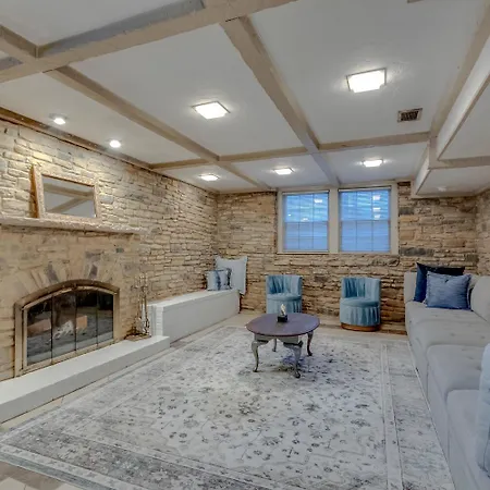 Charmed Manor Villa