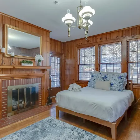 Charmed Manor Villa *