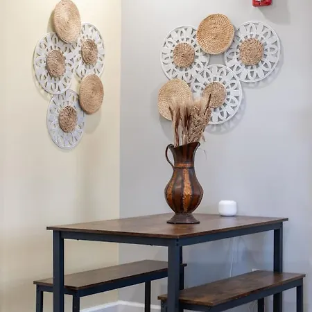 Centennial Park Getaway - 2bdrm Apartment Nashville