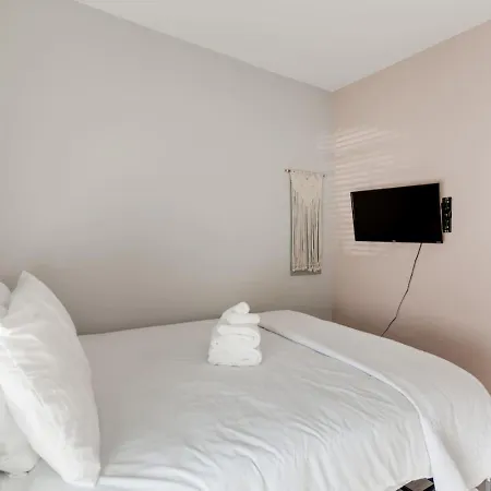 Apartment Parthenon Getaway - 2bdrm *