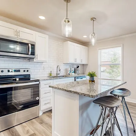 Capitol Hill Retreat C Nashville