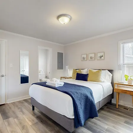 Apartment Capitol Hill Retreat B