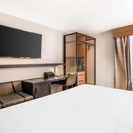 Western Downtown Music Row Hotel 3*