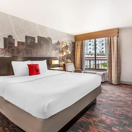 Western Downtown Music Row Hotel
